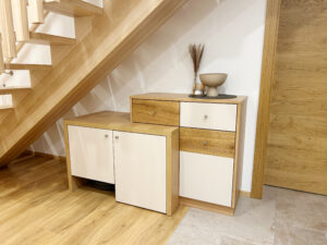 Vorzimmer unter Stiege